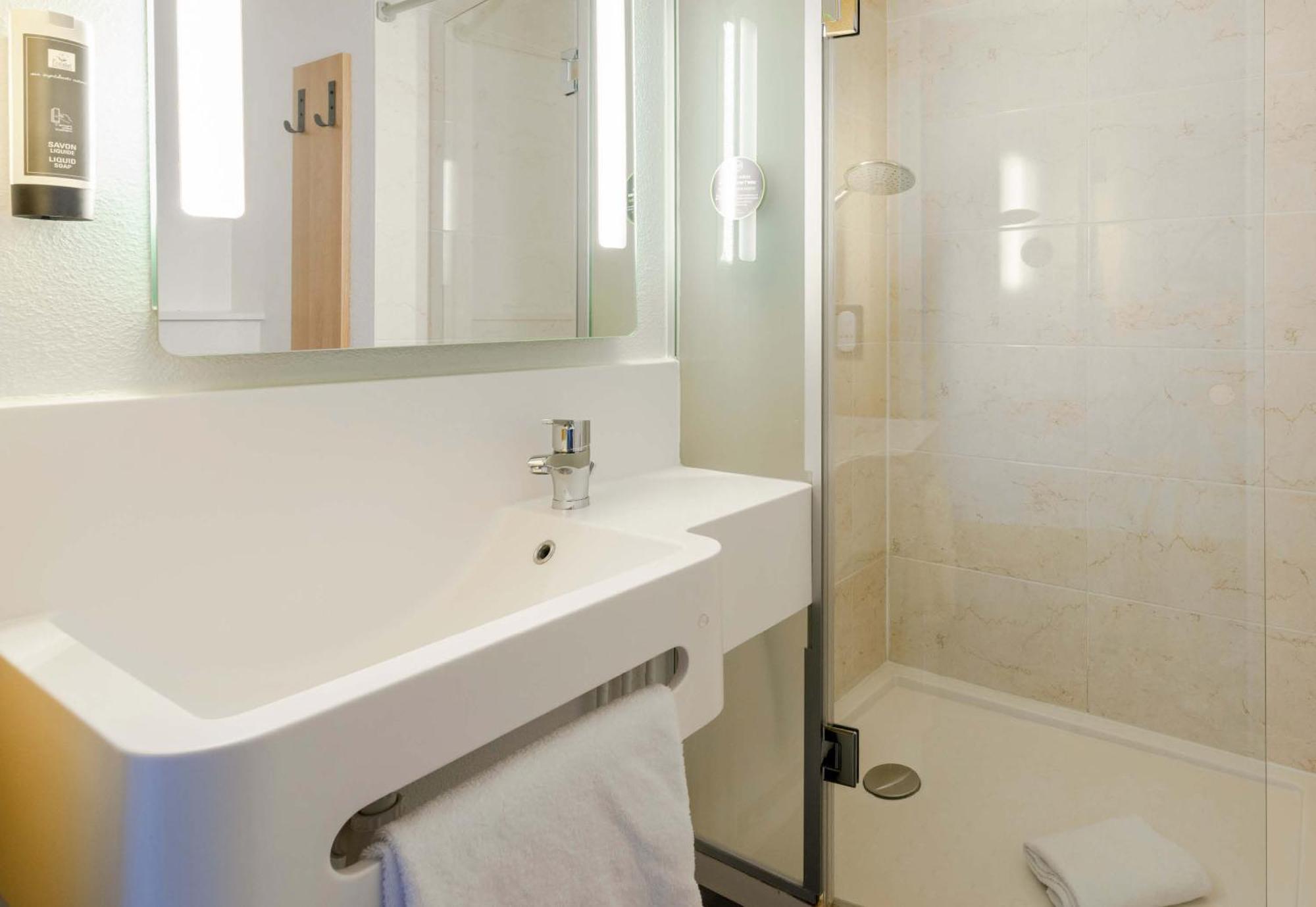 B&B Hotel Nantes Savenay Bagian luar foto